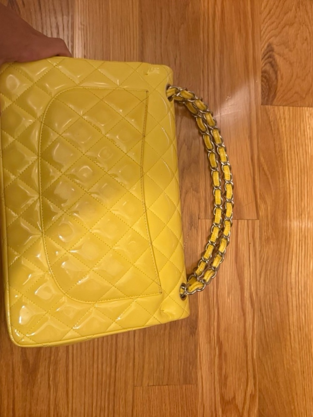 Authentic Chanel patent leather flap bag - Picture 5 of 5
